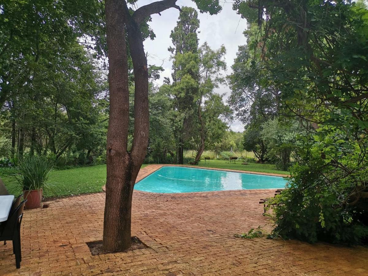 Karee Laagte Apartment Leeuwfontein